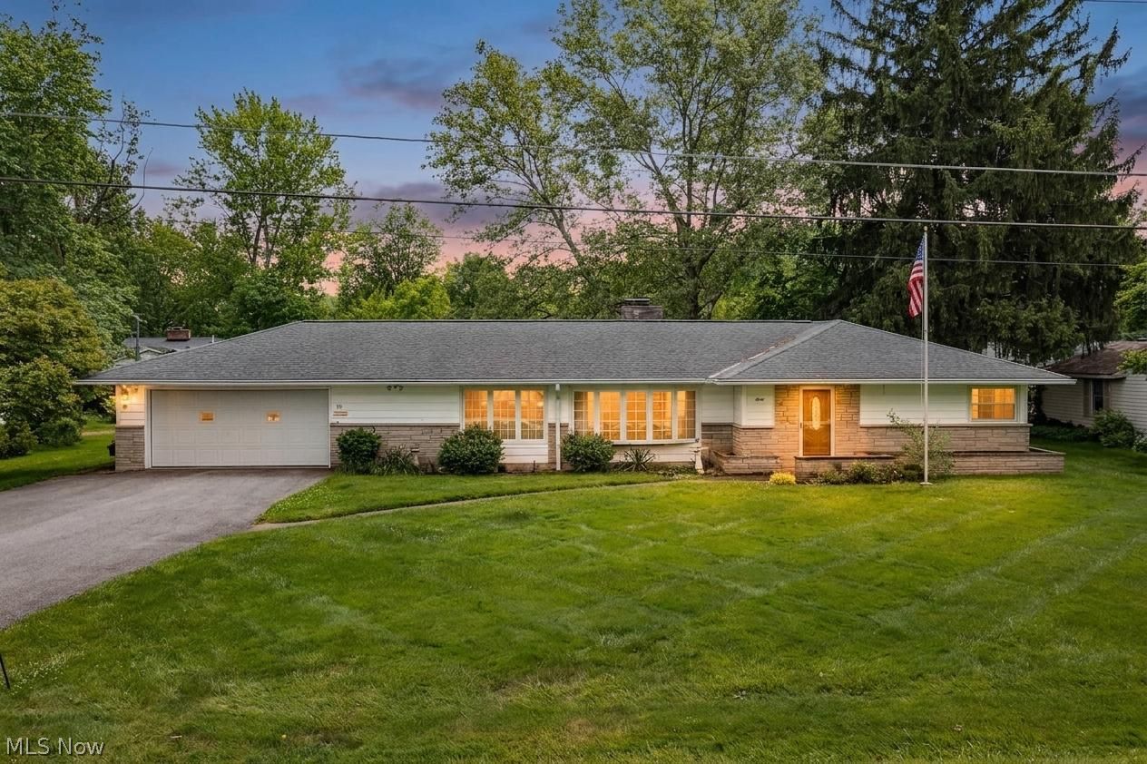 30 Meadowbrook Drive Grafton OH 44044