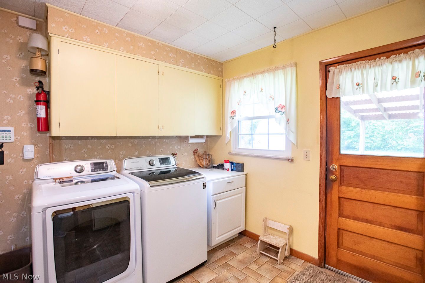 30 Meadowbrook Drive Grafton OH 44044