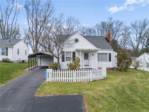 1515 Manor Avenue NW Canton OH 44708