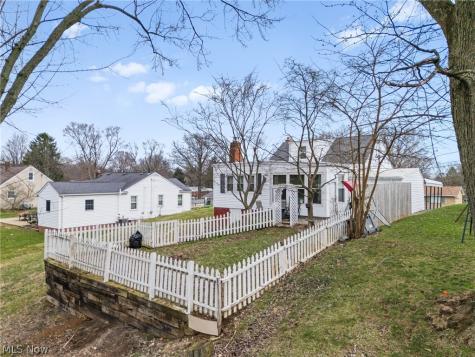 1515 Manor Avenue NW Canton OH 44708