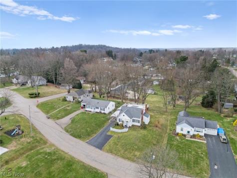 1515 Manor Avenue NW Canton OH 44708