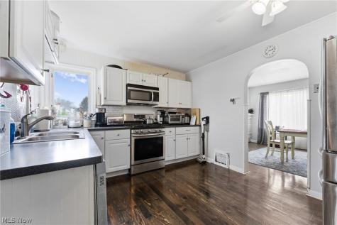 1515 Manor Avenue NW Canton OH 44708