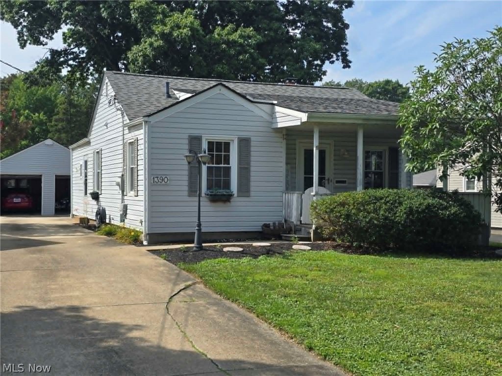 1390 Patchen Avenue SE Warren OH 44484