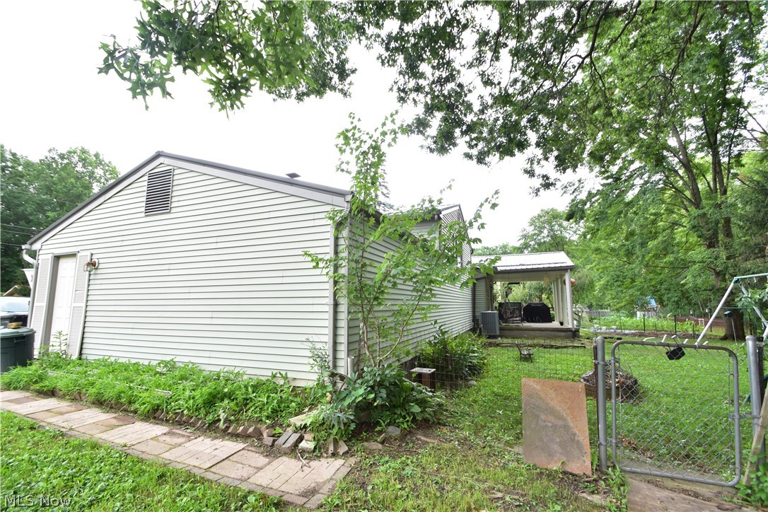 3528 Draper Avenue SE Warren OH 44484