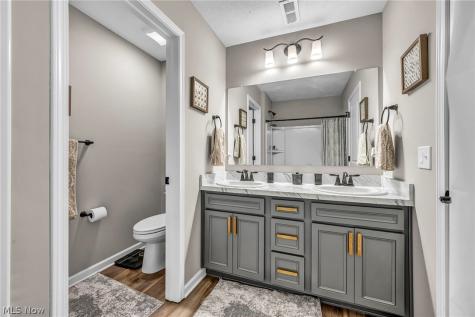 342 Foxglove Drive Wadsworth OH 44281