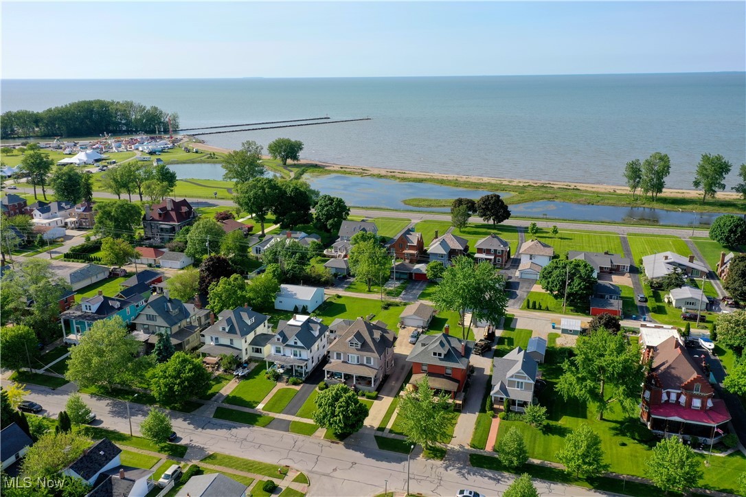 525 E 2nd Street Port Clinton OH 43452