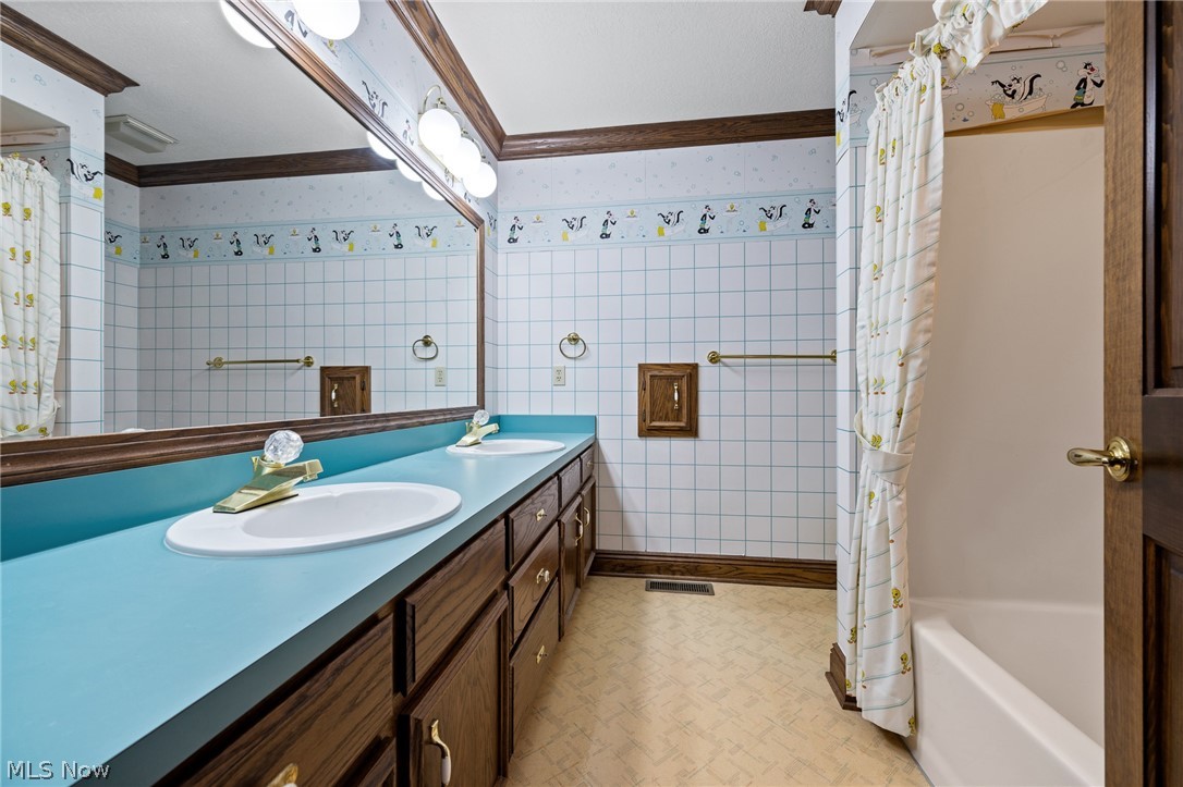 7004 Salerno Street NW Canton OH 44718