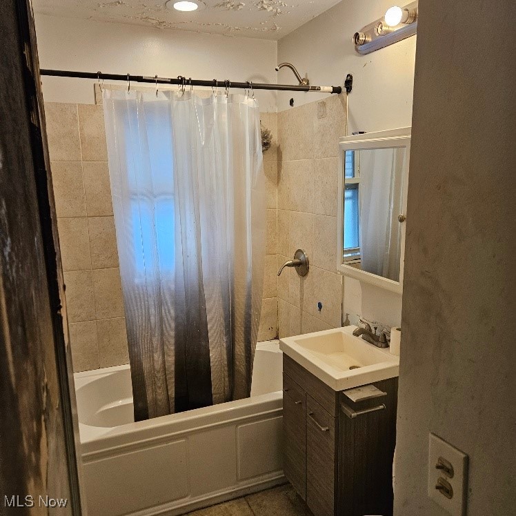 25650 Richards Avenue Euclid OH 44132