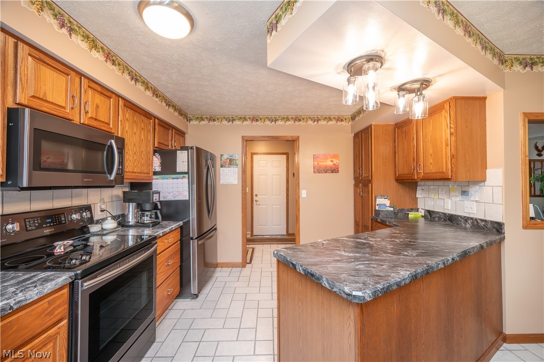11 Spring Creek Drive Cortland OH 44410