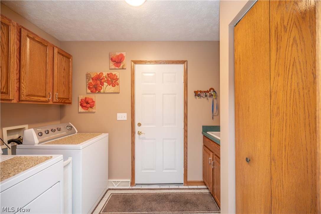 11 Spring Creek Drive Cortland OH 44410
