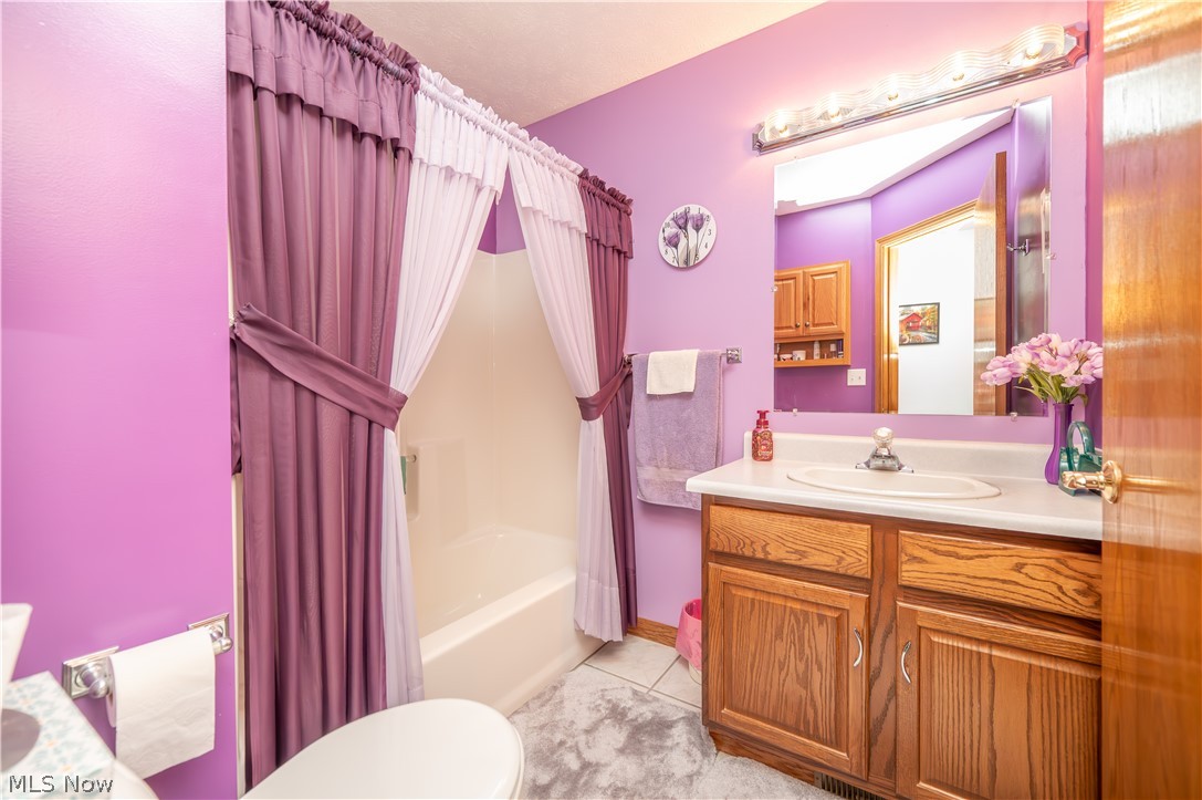 11 Spring Creek Drive Cortland OH 44410