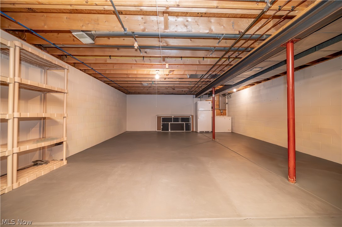 11 Spring Creek Drive Cortland OH 44410
