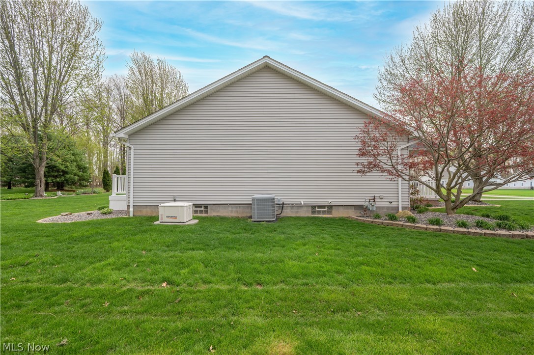 11 Spring Creek Drive Cortland OH 44410