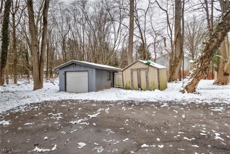 50 Redfern Drive Youngstown OH 44505
