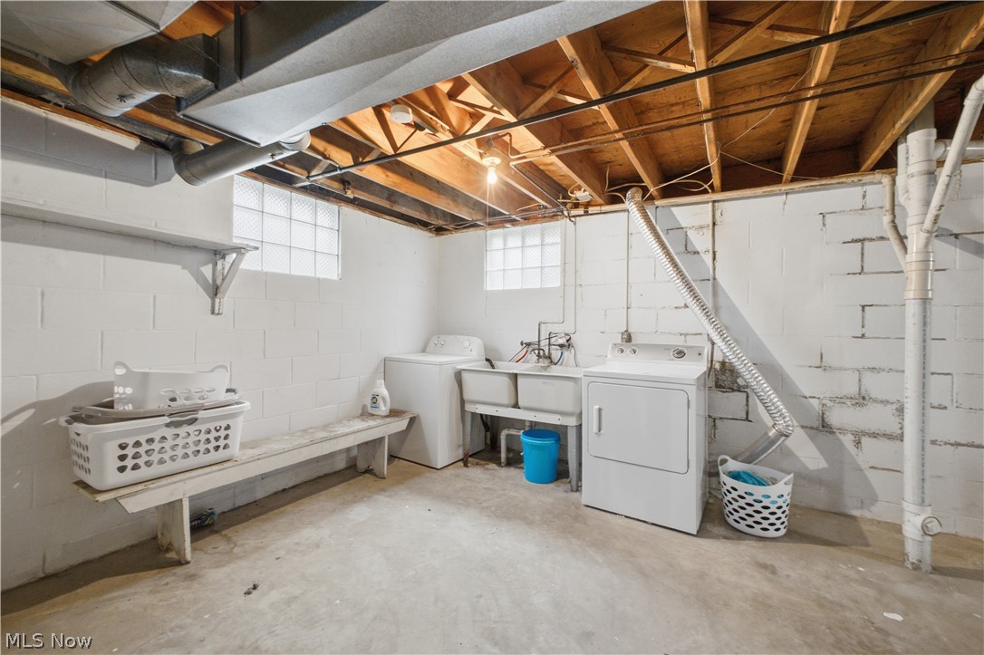 187 Trumbull Avenue SE Warren OH 44483