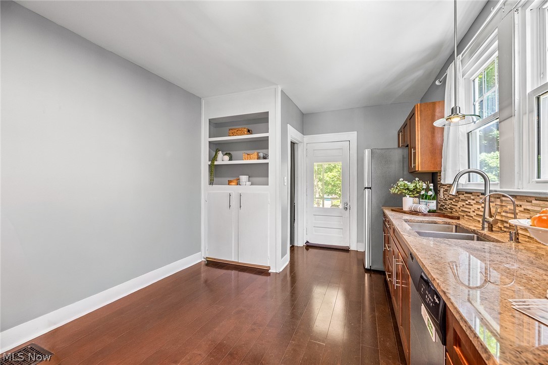 207 Casterton Avenue Akron OH 44303