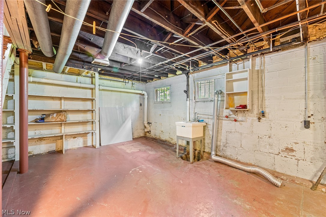 207 Casterton Avenue Akron OH 44303