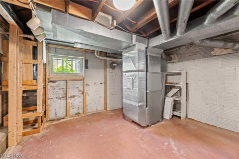 207 Casterton Avenue Akron OH 44303