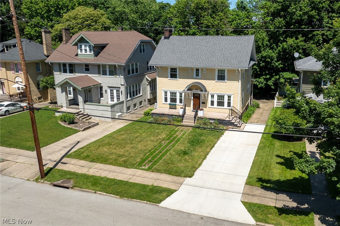 207 Casterton Avenue Akron OH 44303
