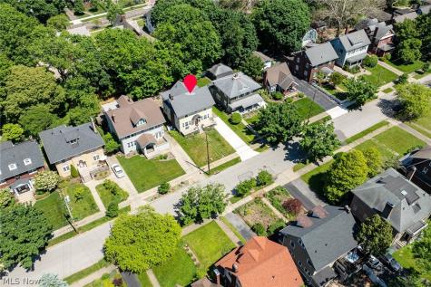 207 Casterton Avenue Akron OH 44303