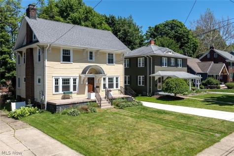 207 Casterton Avenue Akron OH 44303