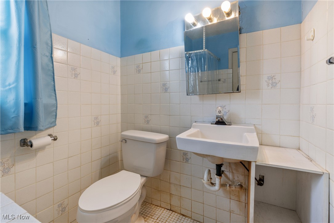 1116 W 8th Street Lorain OH 44052