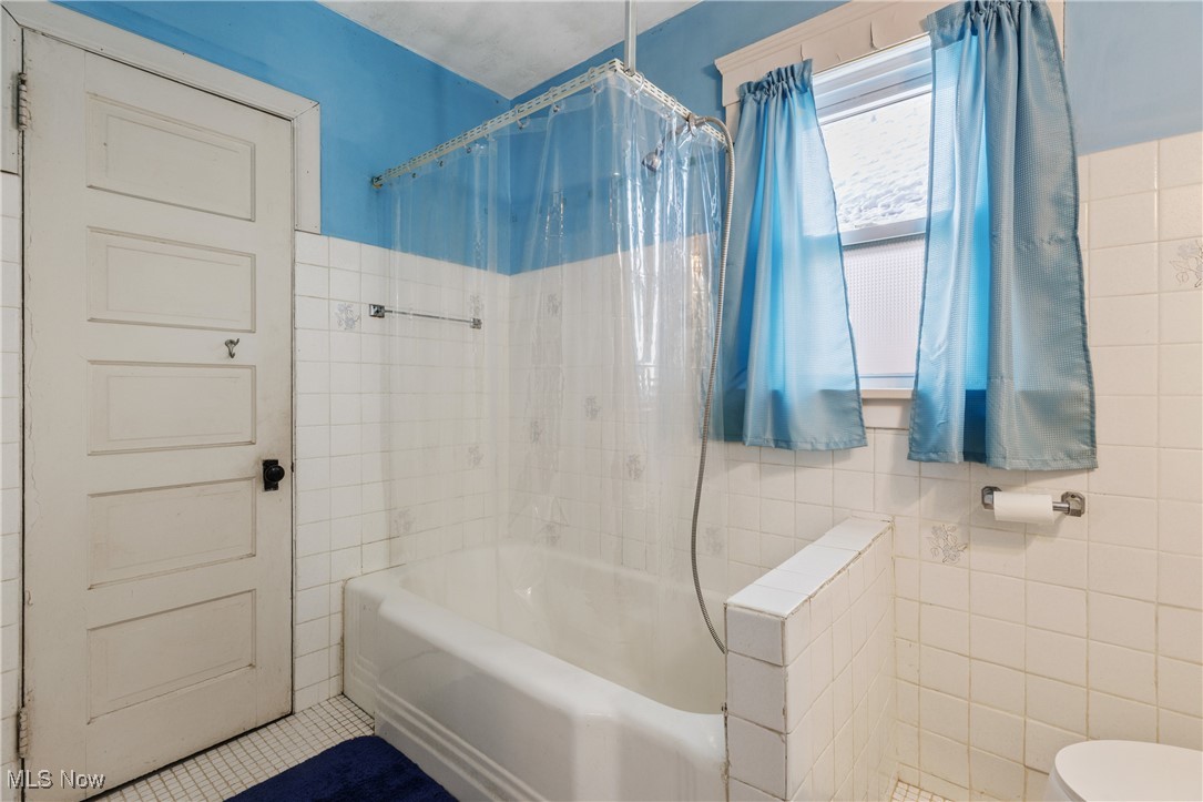 1116 W 8th Street Lorain OH 44052