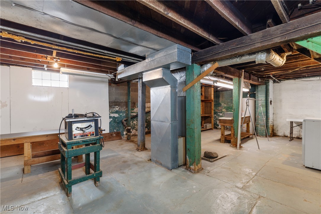 1116 W 8th Street Lorain OH 44052