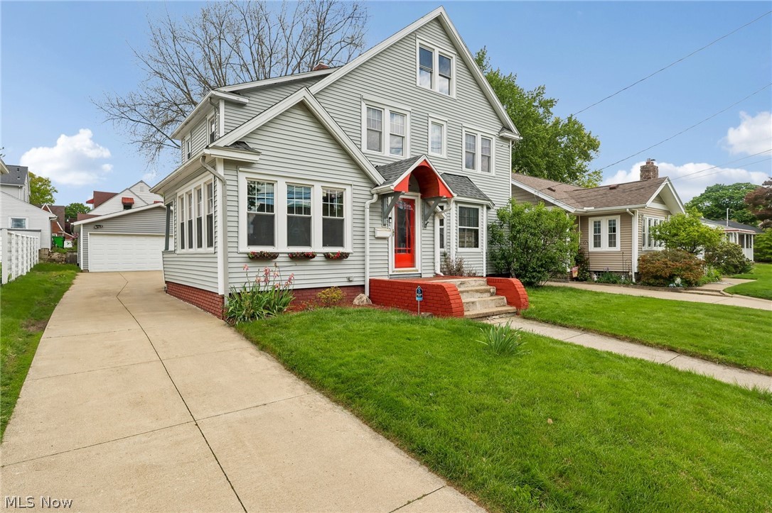 403 E Baird Avenue Barberton OH 44203