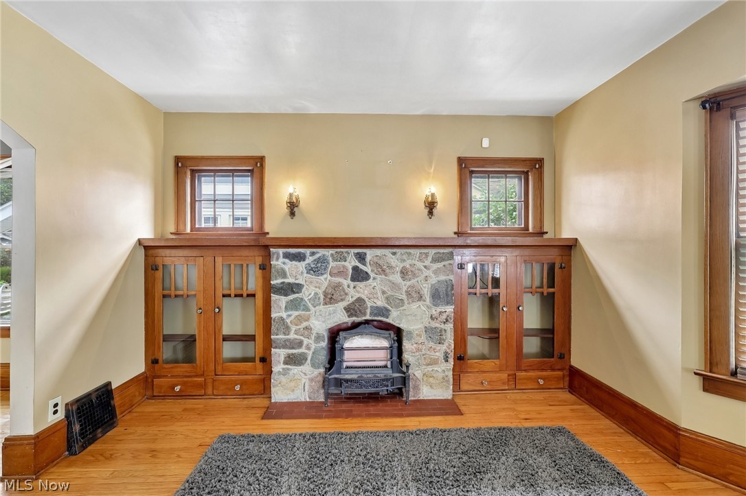 403 E Baird Avenue Barberton OH 44203