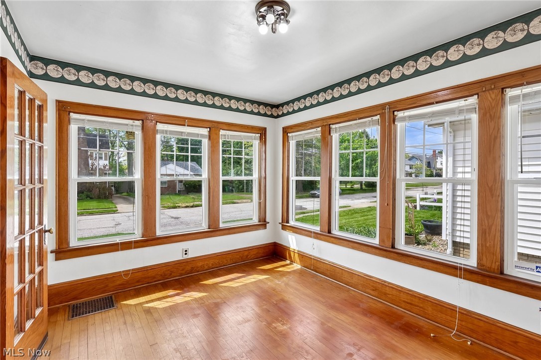403 E Baird Avenue Barberton OH 44203