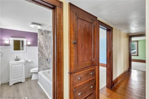 403 E Baird Avenue Barberton OH 44203