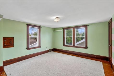 403 E Baird Avenue Barberton OH 44203
