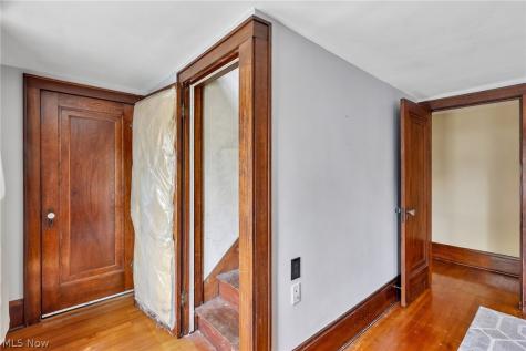 403 E Baird Avenue Barberton OH 44203
