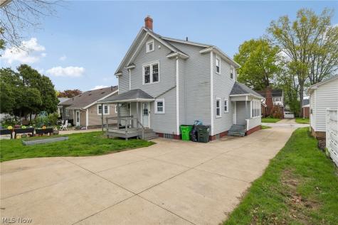 403 E Baird Avenue Barberton OH 44203