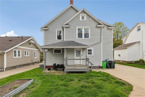 403 E Baird Avenue Barberton OH 44203