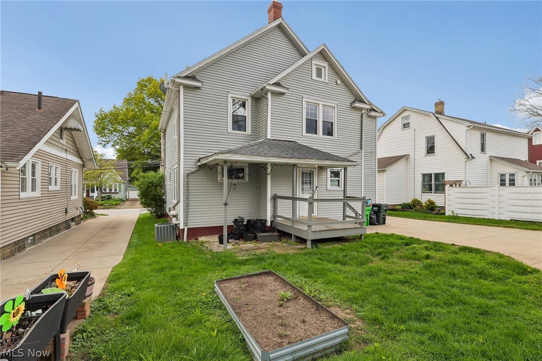 403 E Baird Avenue Barberton OH 44203