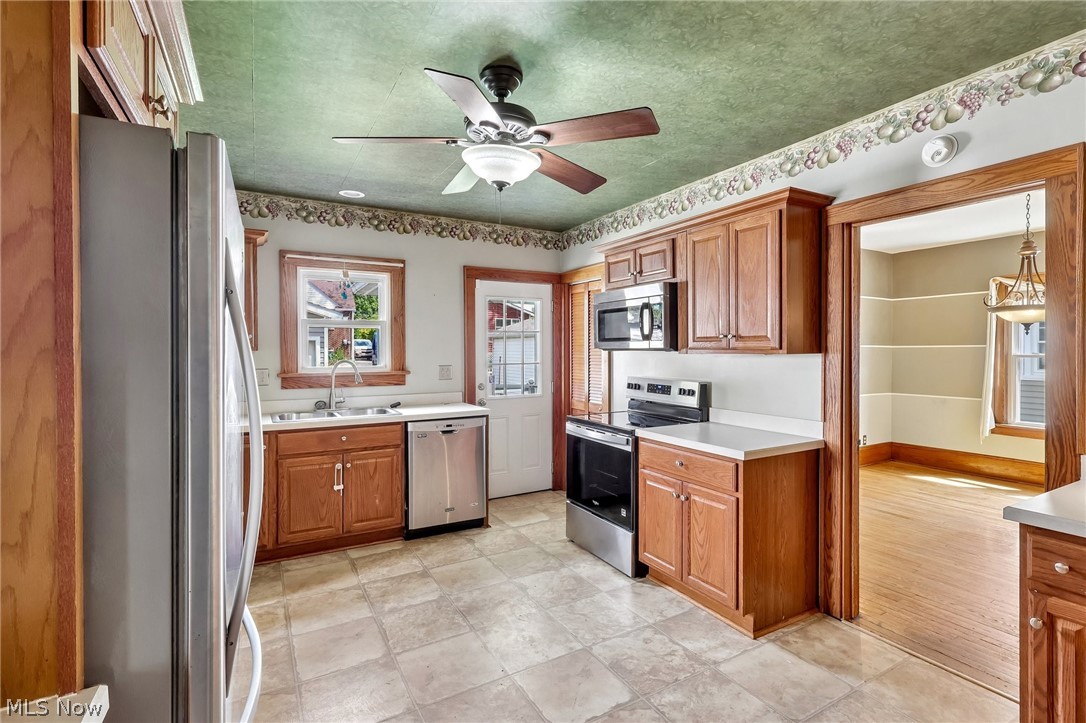 403 E Baird Avenue Barberton OH 44203