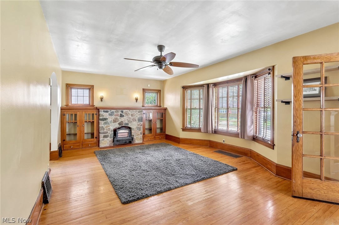 403 E Baird Avenue Barberton OH 44203