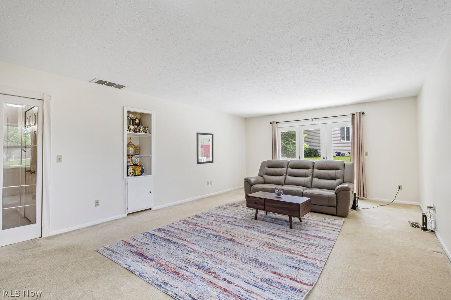 15779 Grosse Pointe Oval Strongsville OH 44136