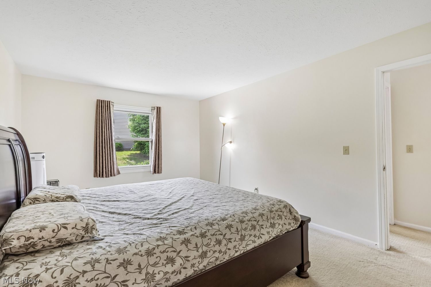 15779 Grosse Pointe Oval Strongsville OH 44136