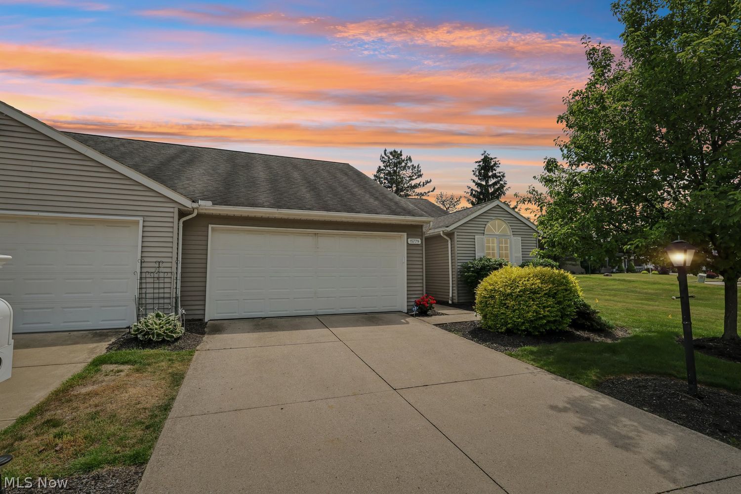 15779 Grosse Pointe Oval Strongsville OH 44136
