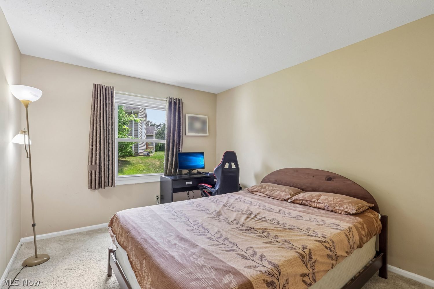 15779 Grosse Pointe Oval Strongsville OH 44136