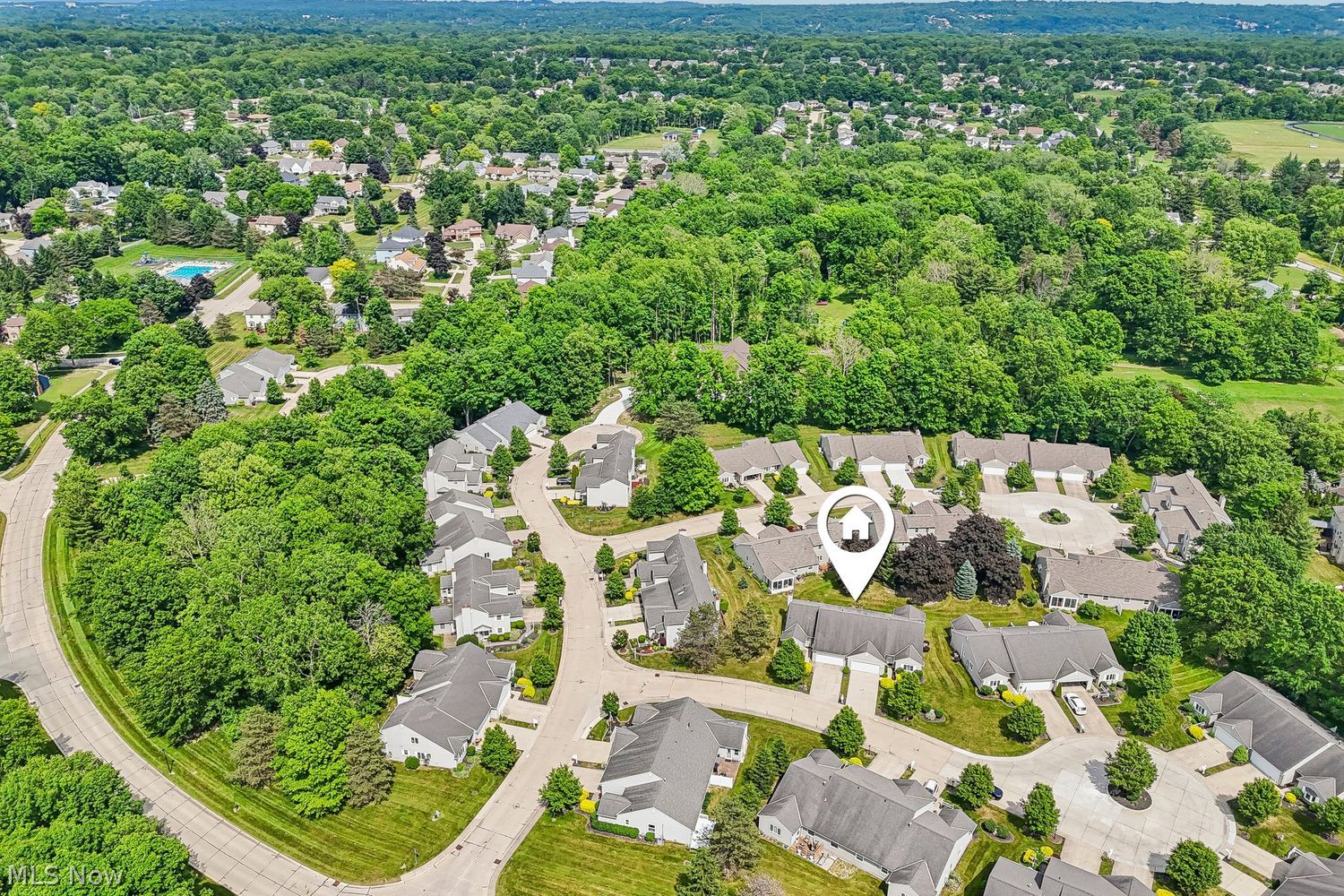 15779 Grosse Pointe Oval Strongsville OH 44136