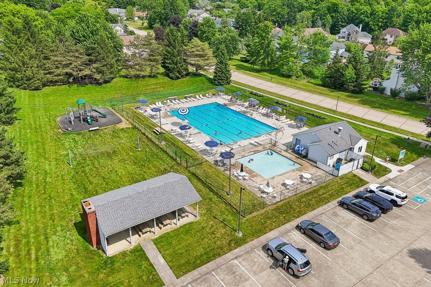 15779 Grosse Pointe Oval Strongsville OH 44136