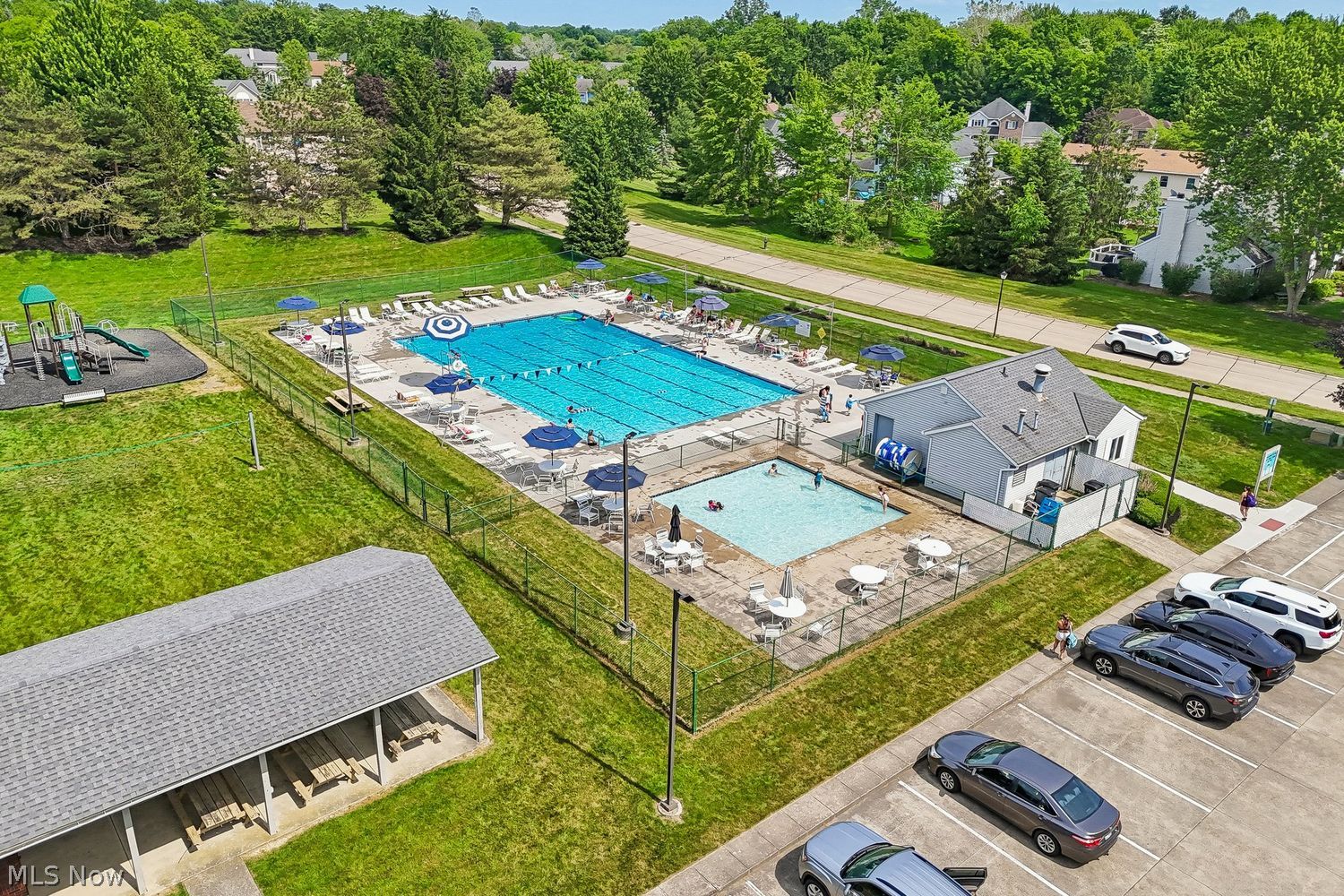 15779 Grosse Pointe Oval Strongsville OH 44136