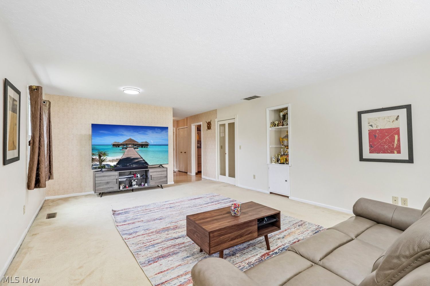 15779 Grosse Pointe Oval Strongsville OH 44136
