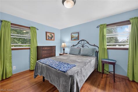 1246 Applegrove Street NE Canton OH 44721