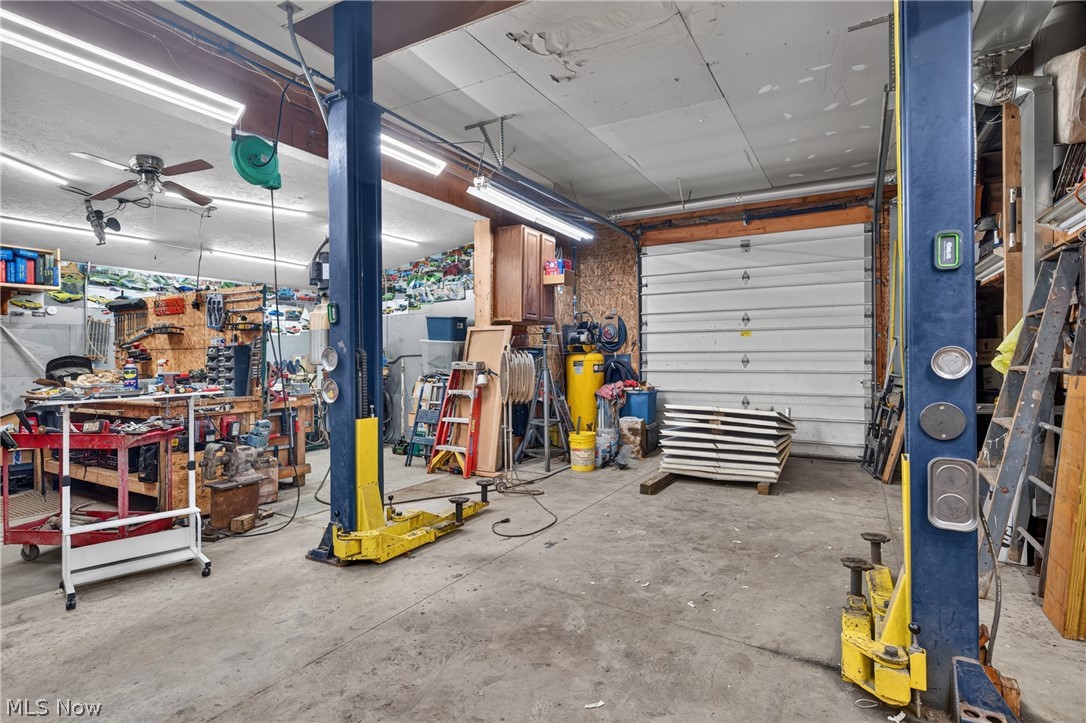 1246 Applegrove Street NE Canton OH 44721