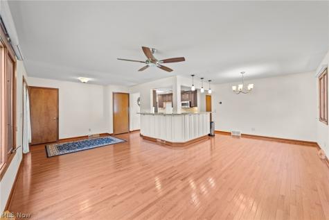 6294 Old Virginia Lane Parma Heights OH 44130